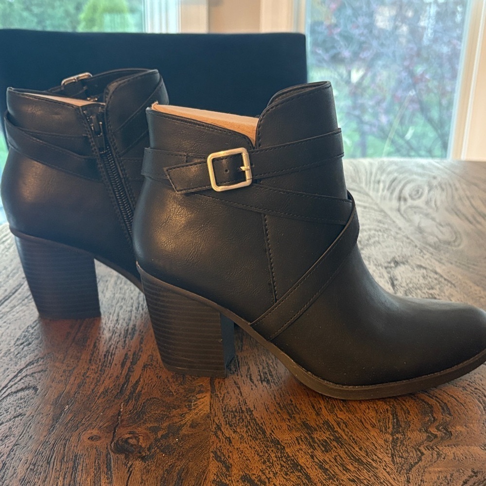 Chic Black Ankle Booties with Buckle Detail